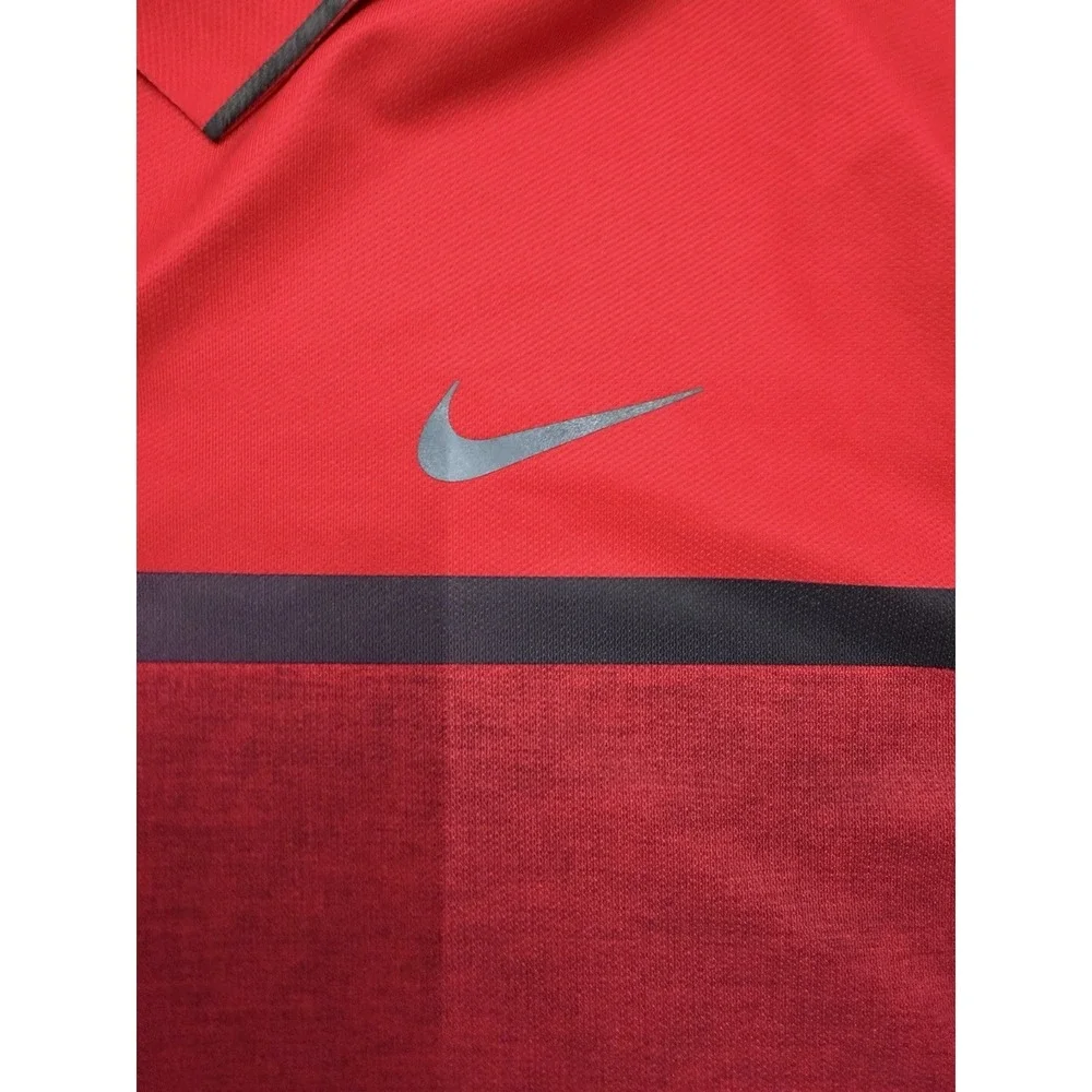 Nike TW Tiger Woods Mobility Collection Men's XLarge Sunday Red Canada Golf Logo